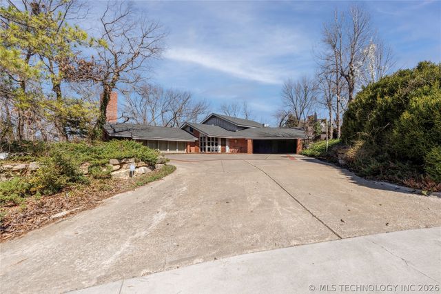 2100 North Star Court, Bartlesville, OK 74006