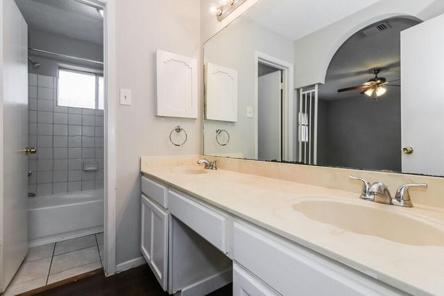 20015 Bishops Gate Lane, Humble, TX 77338