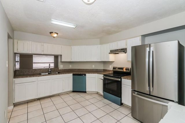 20015 Bishops Gate Lane, Humble, TX 77338