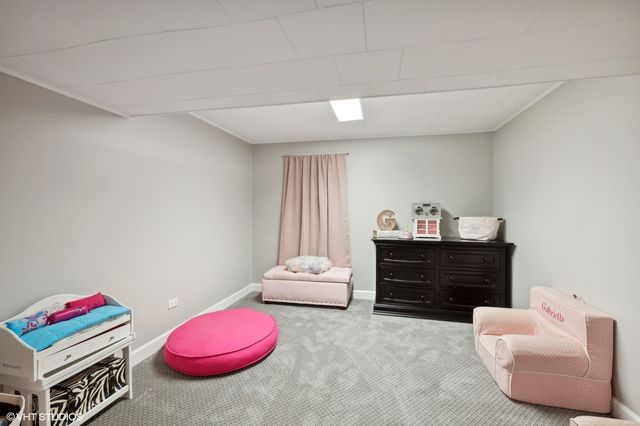 2S630 AVENUE CHATEAUX EAST, Oak Brook, IL 60523