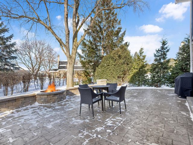 2S630 AVENUE CHATEAUX EAST, Oak Brook, IL 60523