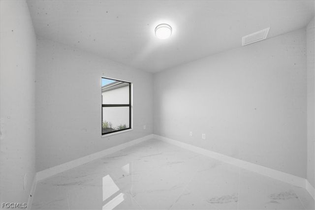 2715 27th ST SW, Lehigh Acres, FL 33976