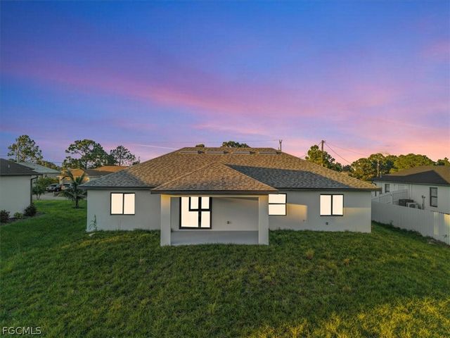 2715 27th ST SW, Lehigh Acres, FL 33976