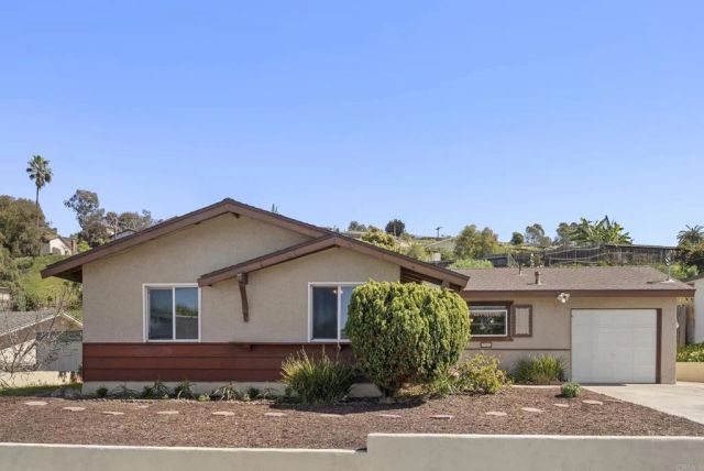 2904 E Barnwell Street, Oceanside, CA 92054