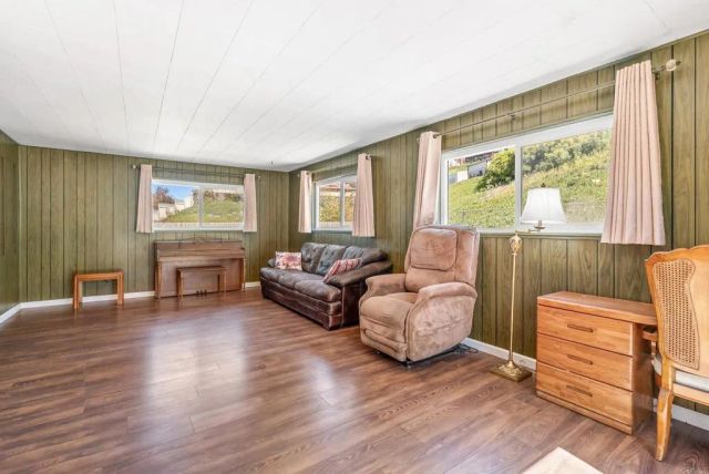 2904 E Barnwell Street, Oceanside, CA 92054