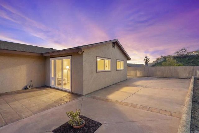 2904 E Barnwell Street, Oceanside, CA 92054