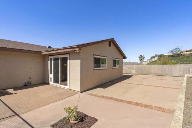 2904 E Barnwell Street, Oceanside, CA 92054