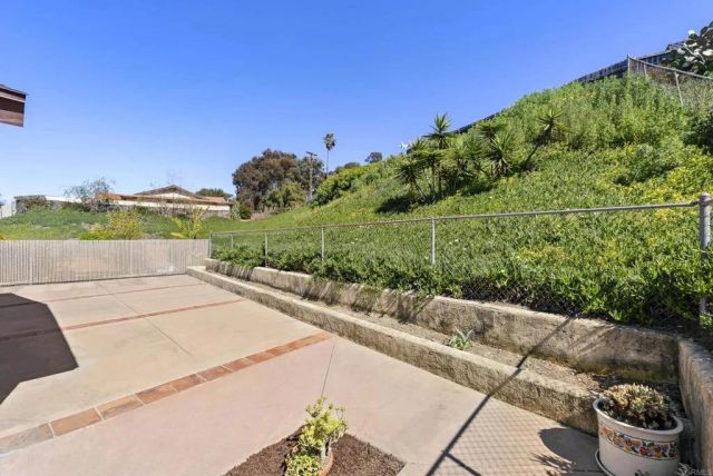 2904 E Barnwell Street, Oceanside, CA 92054