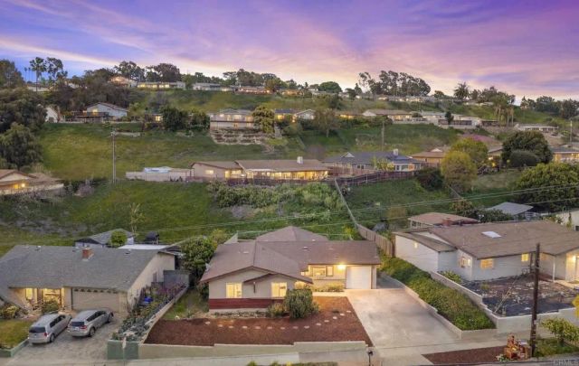 2904 E Barnwell Street, Oceanside, CA 92054