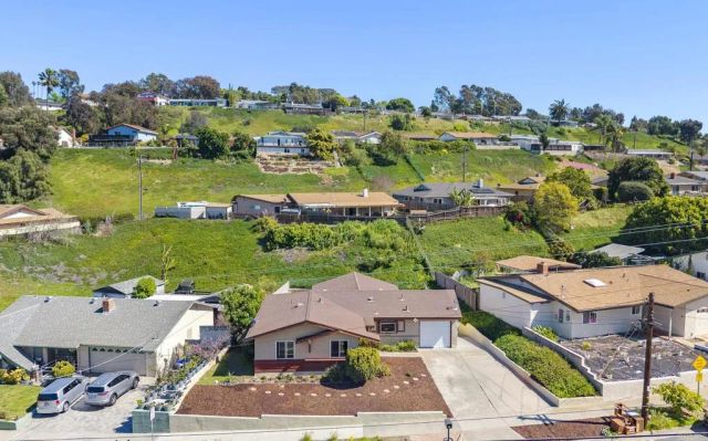 2904 E Barnwell Street, Oceanside, CA 92054