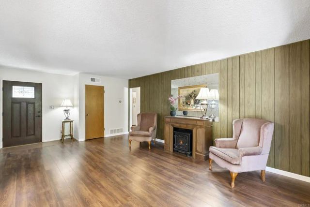 2904 E Barnwell Street, Oceanside, CA 92054