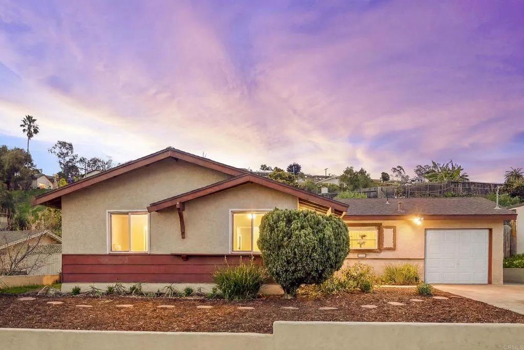 2904 E Barnwell Street, Oceanside, CA 92054