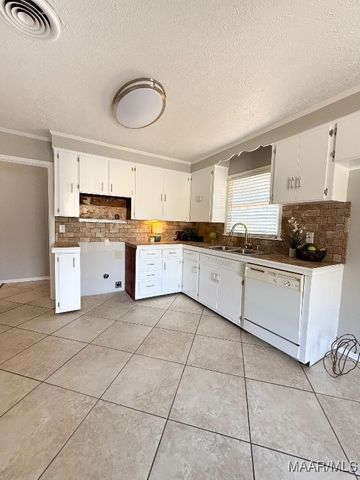 1143 NOREMAC Road, Montgomery, AL 36109