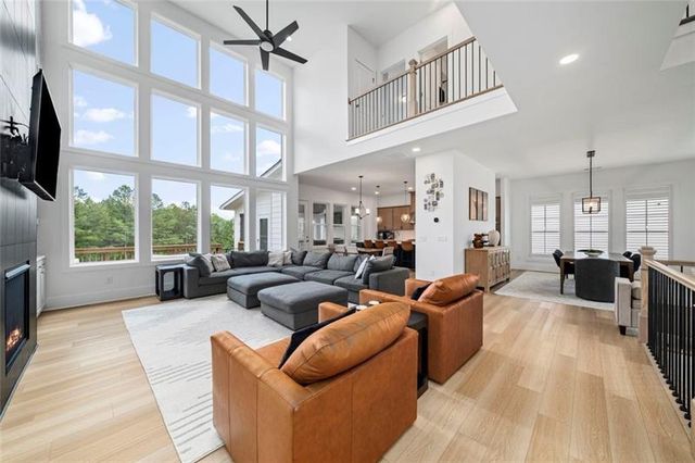 1071 Ridgeview Road, Woodstock, GA 30188