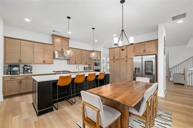 1071 Ridgeview Road, Woodstock, GA 30188