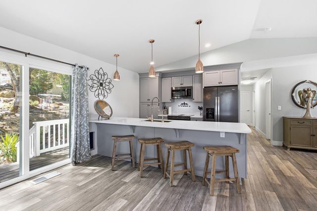 14299 Sun Forest Dr, Penn Valley, CA 95946