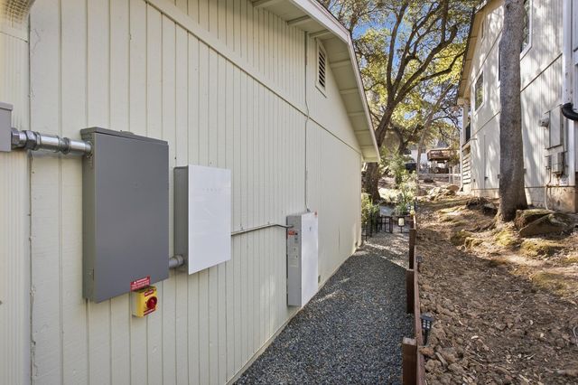 14299 Sun Forest Dr, Penn Valley, CA 95946