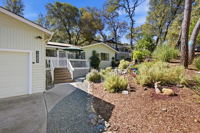 14299 Sun Forest Dr, Penn Valley, CA 95946
