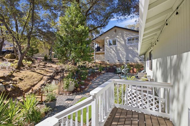 14299 Sun Forest Dr, Penn Valley, CA 95946