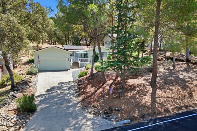 14299 Sun Forest Dr, Penn Valley, CA 95946