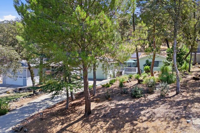 14299 Sun Forest Dr, Penn Valley, CA 95946