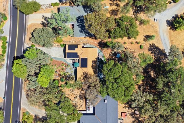 14299 Sun Forest Dr, Penn Valley, CA 95946