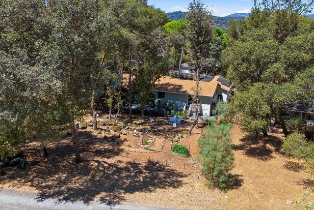 14299 Sun Forest Dr, Penn Valley, CA 95946