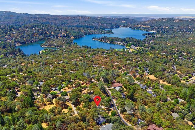 14299 Sun Forest Dr, Penn Valley, CA 95946