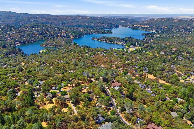 14299 Sun Forest Dr, Penn Valley, CA 95946