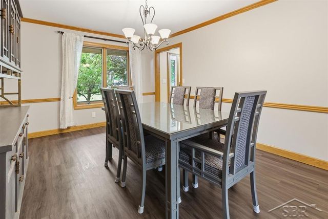 6102 Oak Meadows Court, Midland, MI 48640