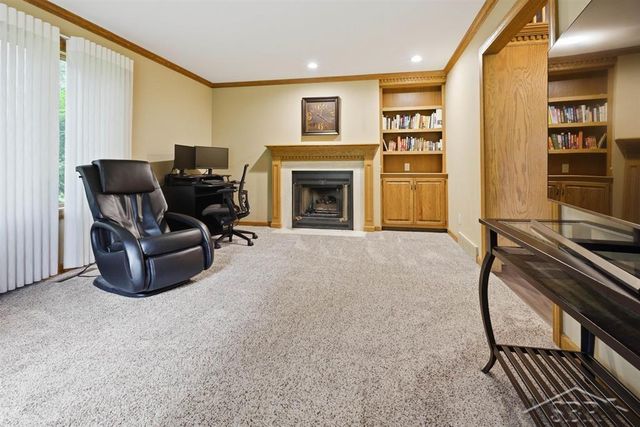 6102 Oak Meadows Court, Midland, MI 48640