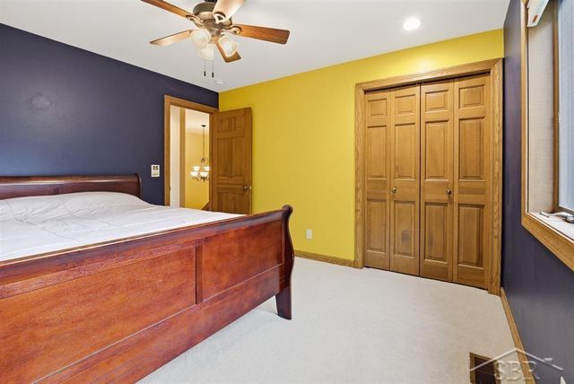 6102 Oak Meadows Court, Midland, MI 48640