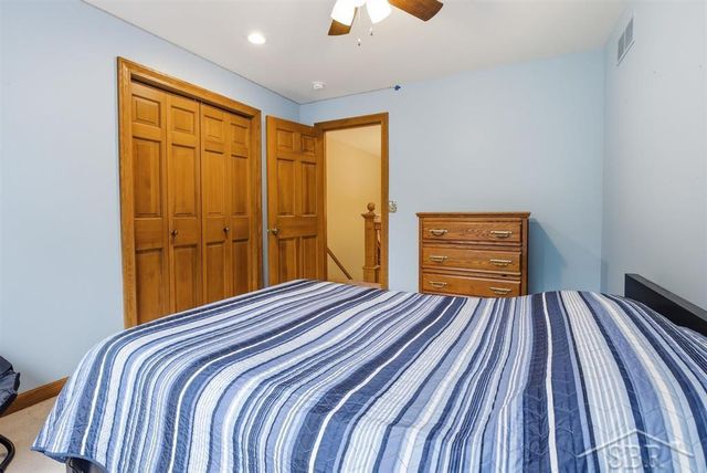 6102 Oak Meadows Court, Midland, MI 48640