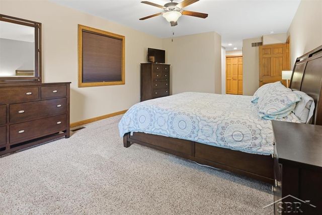 6102 Oak Meadows Court, Midland, MI 48640