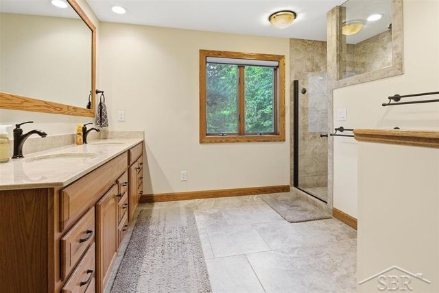 6102 Oak Meadows Court, Midland, MI 48640