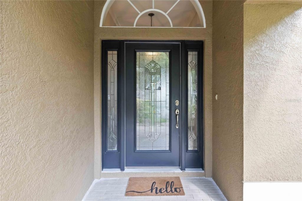 Image 5 of property listing at 2007 RAVEN MANOR DRIVE, Dover, FL 33527