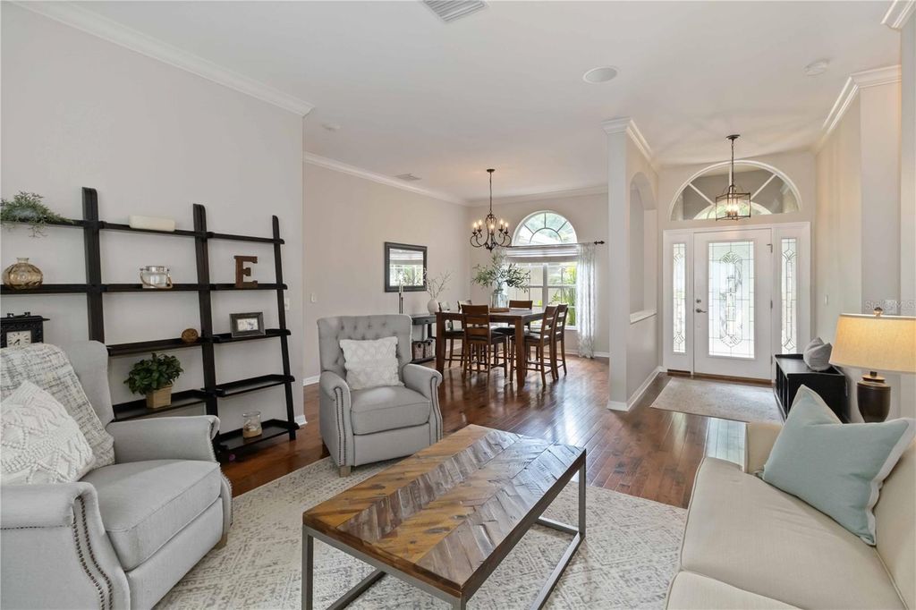 Image 6 of property listing at 2007 RAVEN MANOR DRIVE, Dover, FL 33527