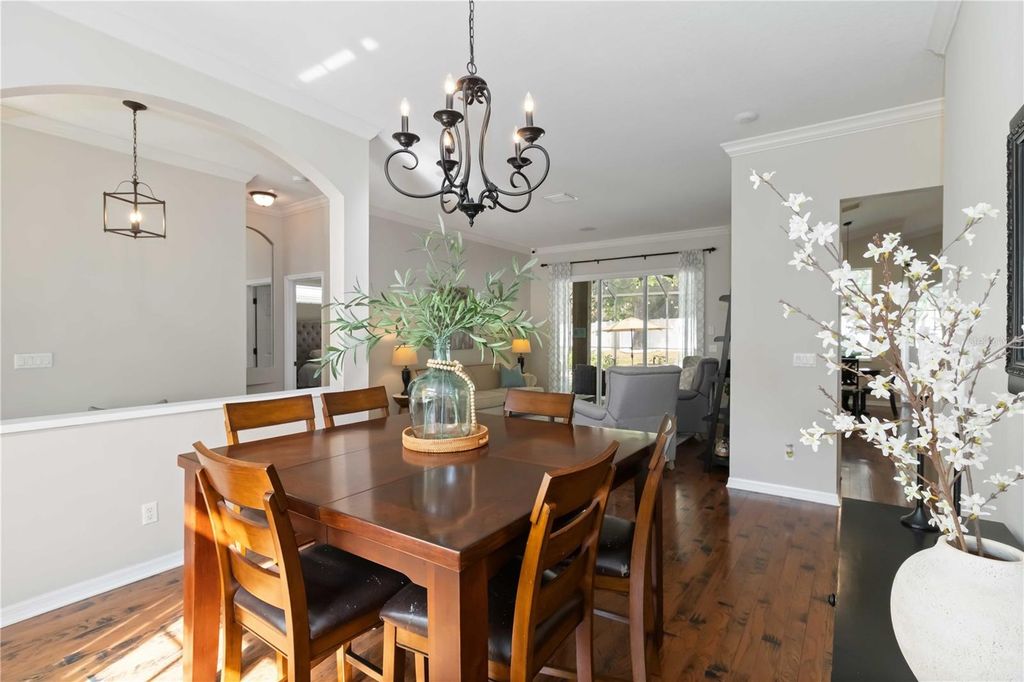 Image 10 of property listing at 2007 RAVEN MANOR DRIVE, Dover, FL 33527