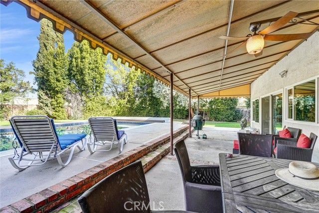 22935 Sylvan Street, Woodland Hills (los Angeles), CA 91367