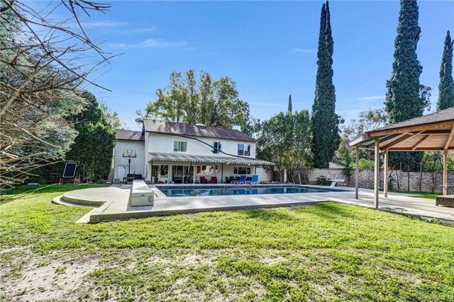 22935 Sylvan Street, Woodland Hills (los Angeles), CA 91367