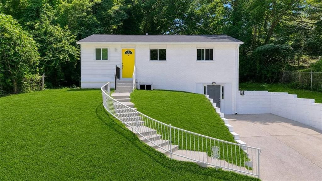 477 Fairlane Circle NW, Atlanta, GA 30331