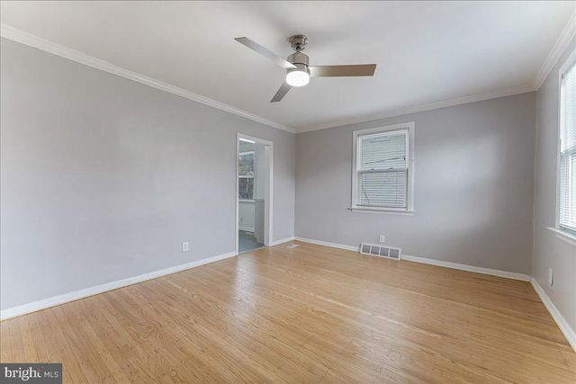 221 W MARTIN LN, Norwood, PA 19074