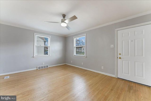 221 W MARTIN LN, Norwood, PA 19074
