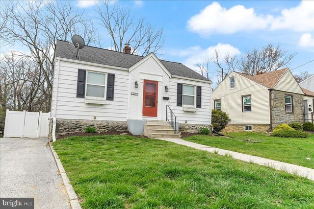 221 W MARTIN LN, Norwood, PA 19074