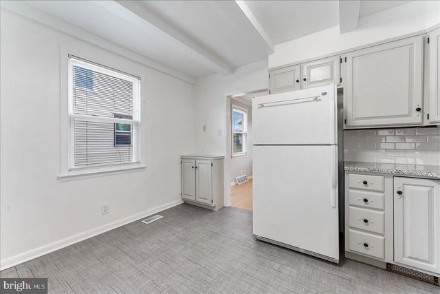 221 W MARTIN LN, Norwood, PA 19074