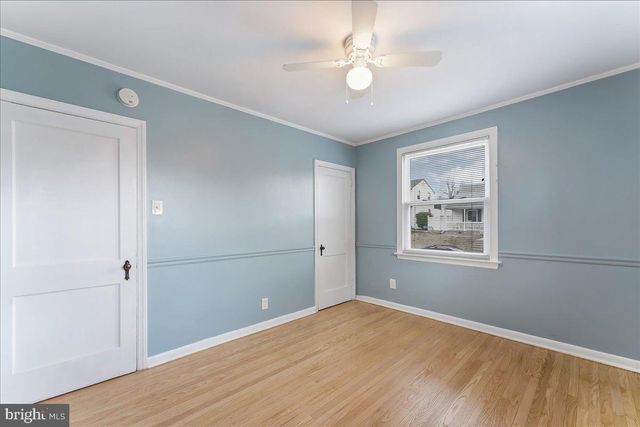 221 W MARTIN LN, Norwood, PA 19074
