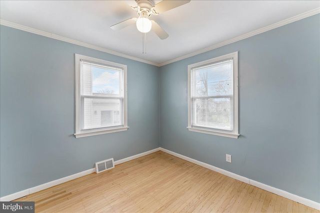 221 W MARTIN LN, Norwood, PA 19074