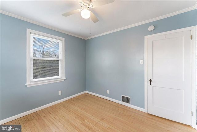 221 W MARTIN LN, Norwood, PA 19074