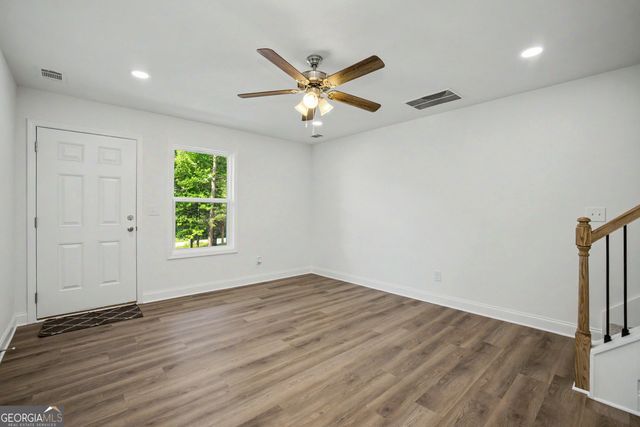 407 Barnetts Bridge Road, Jackson, GA 30233