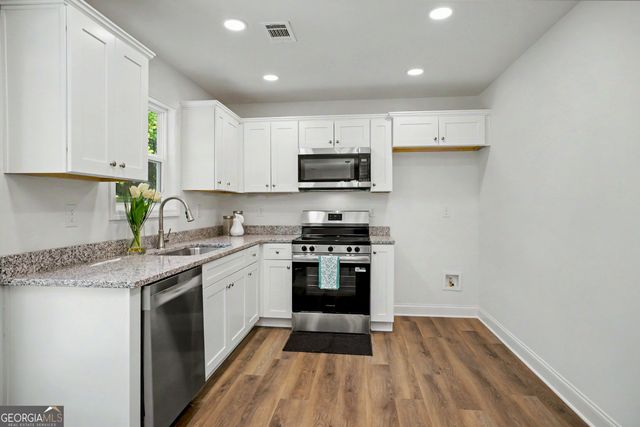 407 Barnetts Bridge Road, Jackson, GA 30233